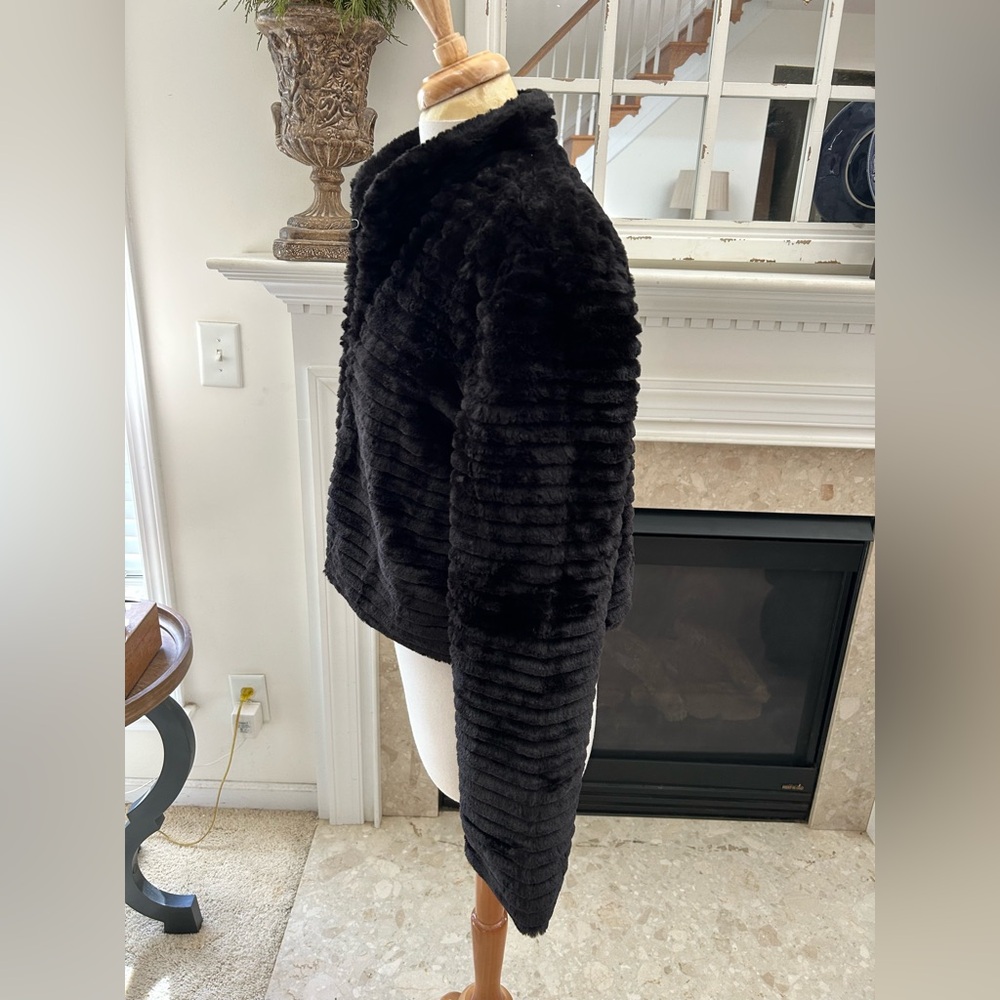 Betsey Johnson Cropped Black Teddy Jacket - Picture 8 of 12